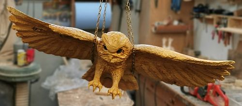 flugeule fliegende eule landende eule landing owl  eule holz motorsäge kettensäge schnitzen kettesägenkunst motorsägenkunst